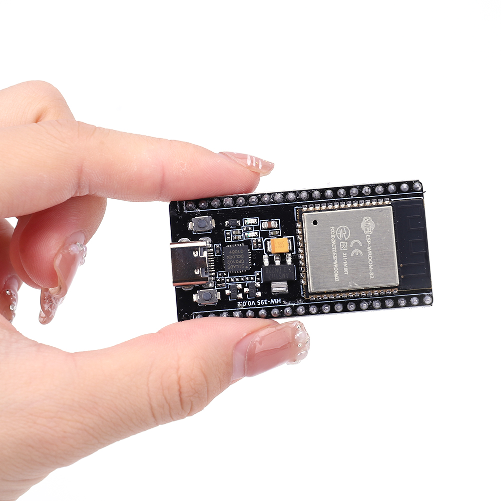 ESP32 Nodemcu ESP32 لوح تمديد  - مراجعة Esp32 Devkit وسعره